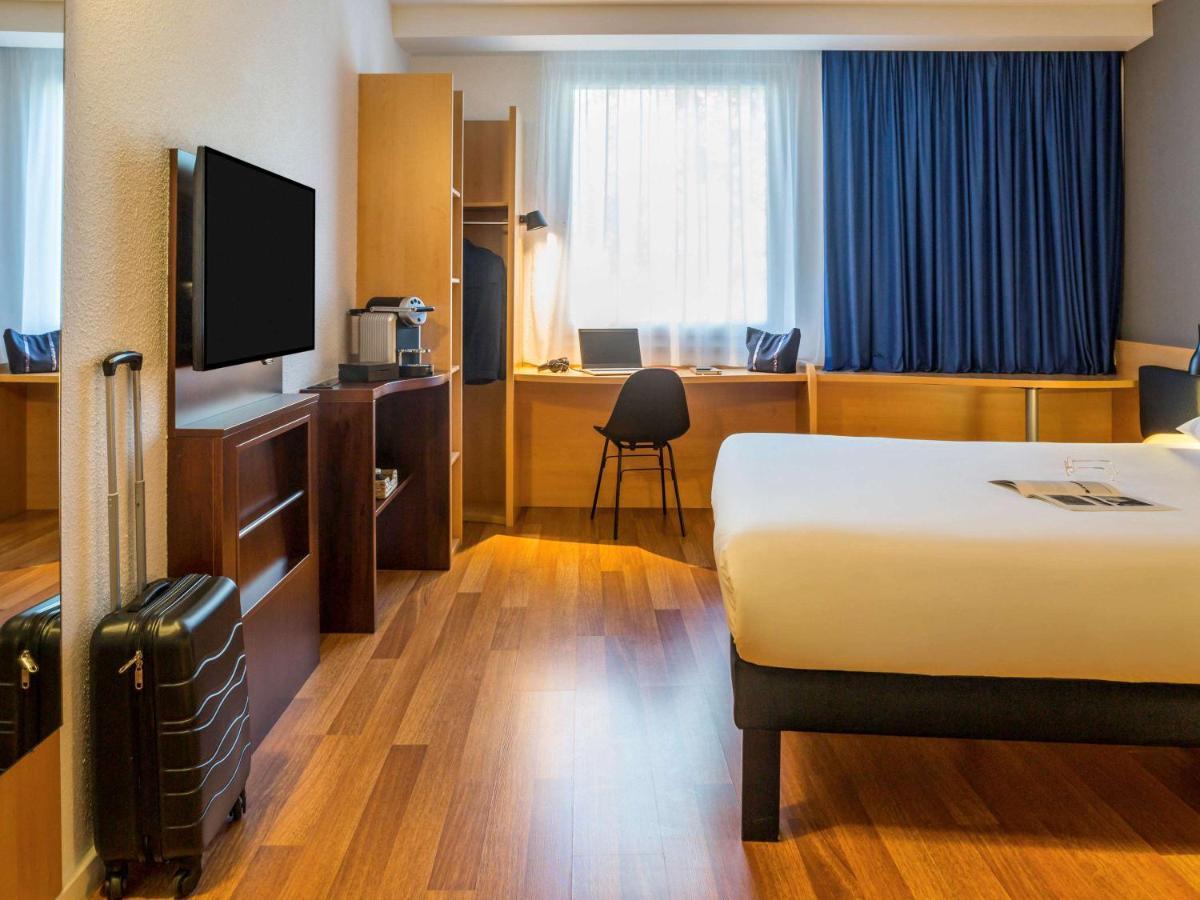 Ibis Geneve Petit Lancy Hotel Bagian luar foto